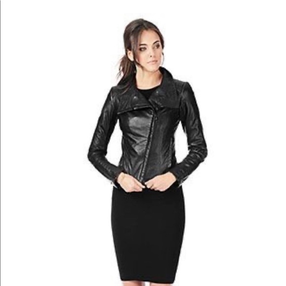 Asymmetrical Danier leather jacket, size XS, barely worn - Picture 2 of 5